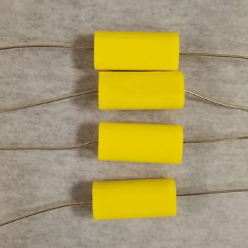 MKP81型金属箔式聚丙烯膜介质直流固定电容器实物图